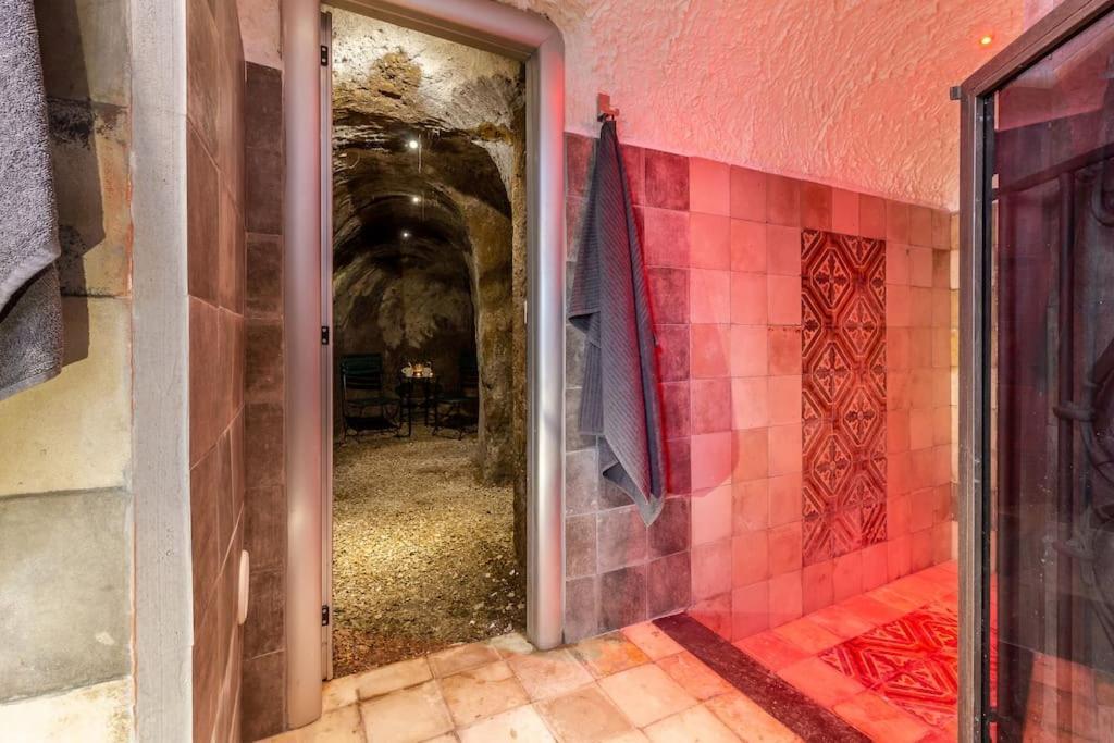 Spacious With Garden&spa Villa Sorrento