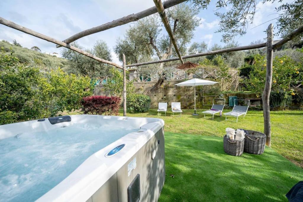 Spacious With Garden&spa Villa Sorrento